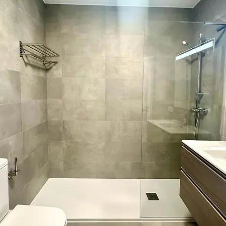 Canton Pequeno Dwelling アパート