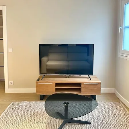 Canton Pequeno Dwelling *